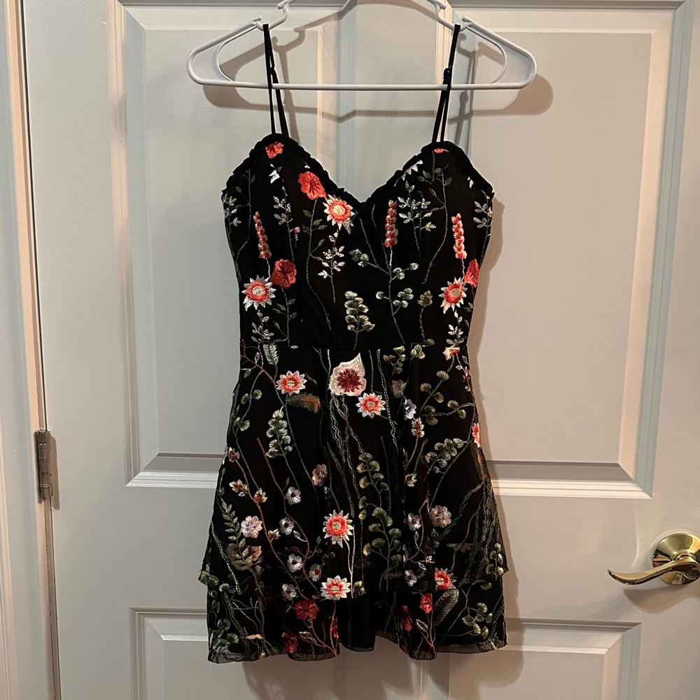 City Studio Black Floral Embroidered Dress Sz 3/4
